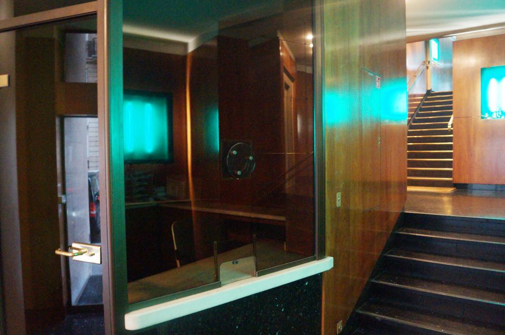 Champs Elysees Executive Apartment Париж Екстериор снимка